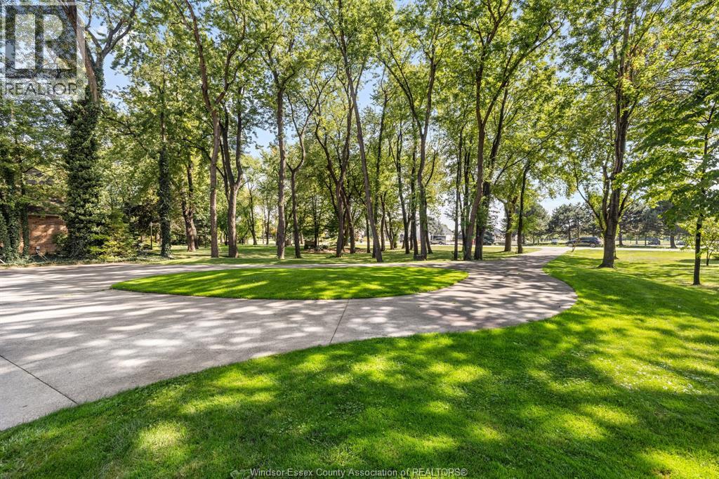 Photo 21 of 428 Old Tecumseh Road, Lakeshore ON