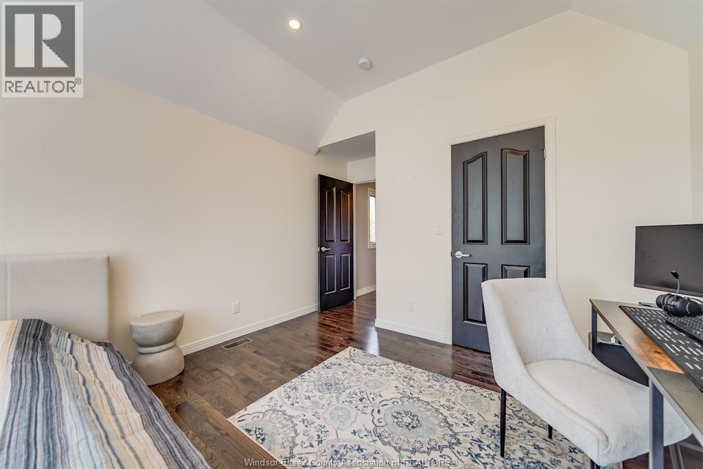 Photo 49 of 428 Old Tecumseh Road, Lakeshore ON