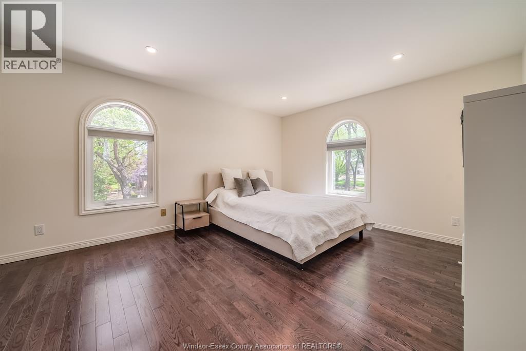 Photo 12 of 428 Old Tecumseh Road, Lakeshore ON
