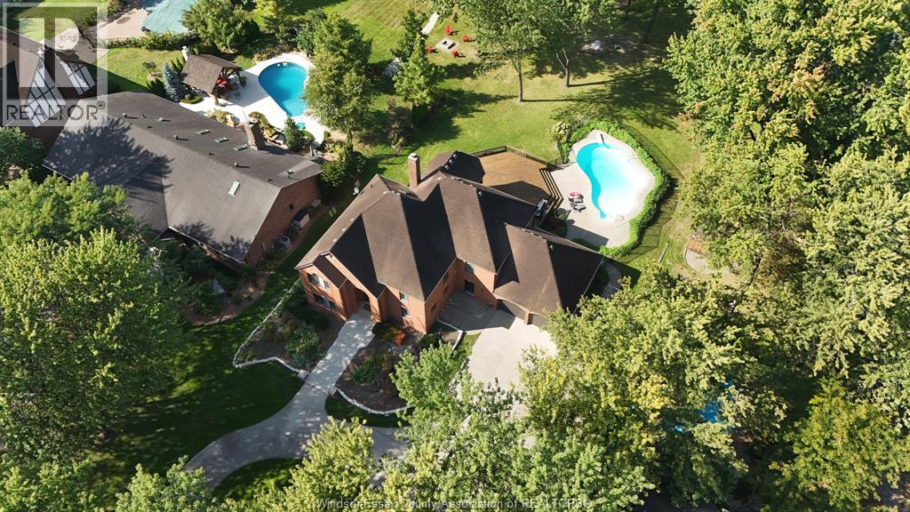 Photo 42 of 428 Old Tecumseh Road, Lakeshore ON