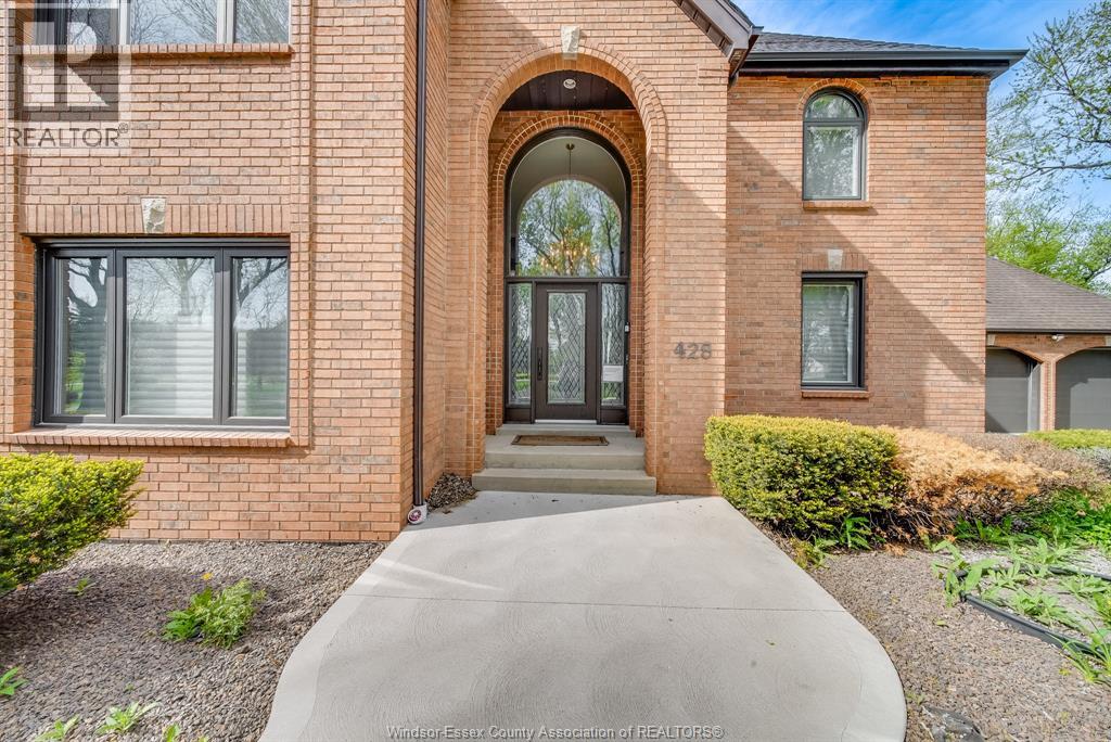Photo 10 of 428 Old Tecumseh Road, Lakeshore ON