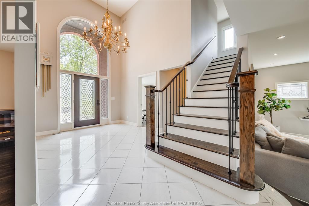 Photo 20 of 428 Old Tecumseh Road, Lakeshore ON