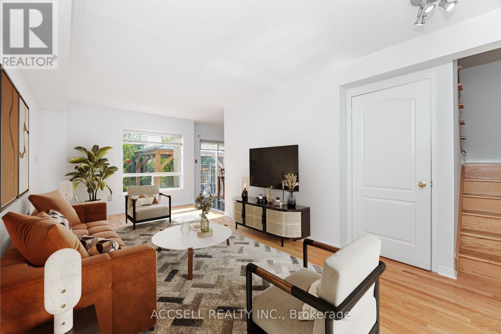 Photo 18 of 188 Deepsprings Crescent, Vaughan ON