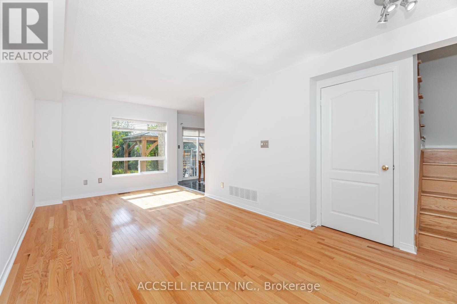 Photo 45 of 188 Deepsprings Crescent, Vaughan ON