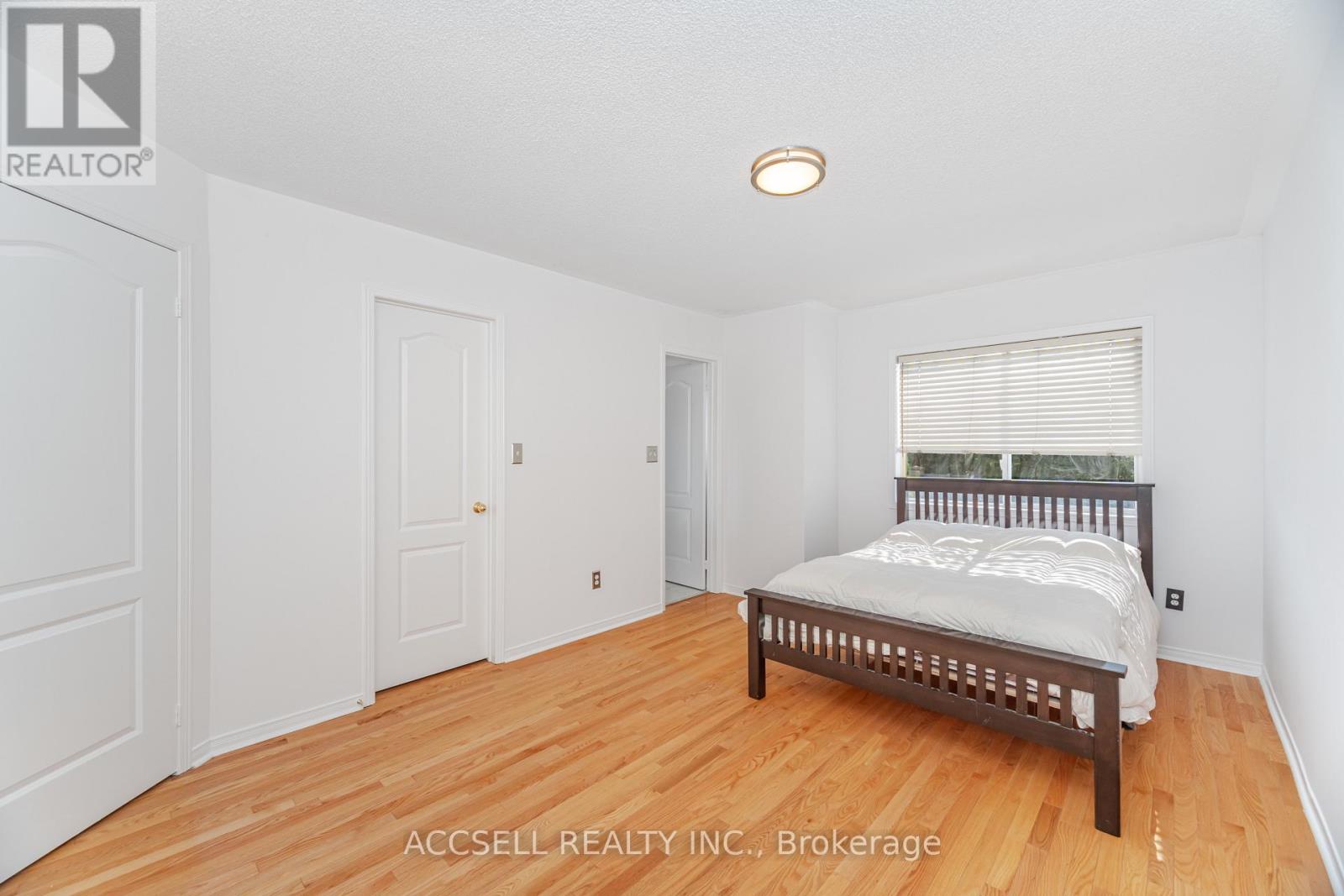 Photo 32 of 188 Deepsprings Crescent, Vaughan ON