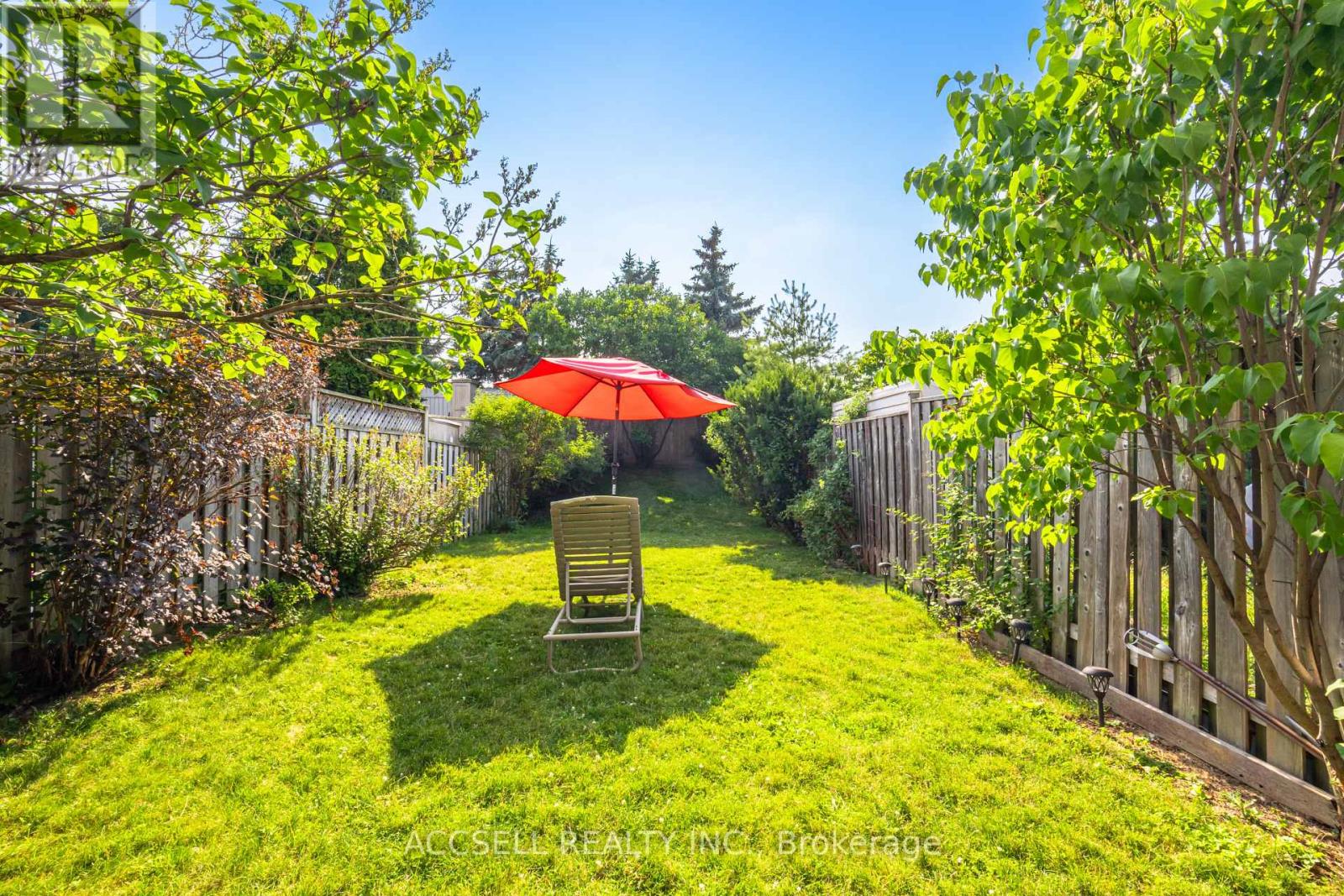 Photo 17 of 188 Deepsprings Crescent, Vaughan ON