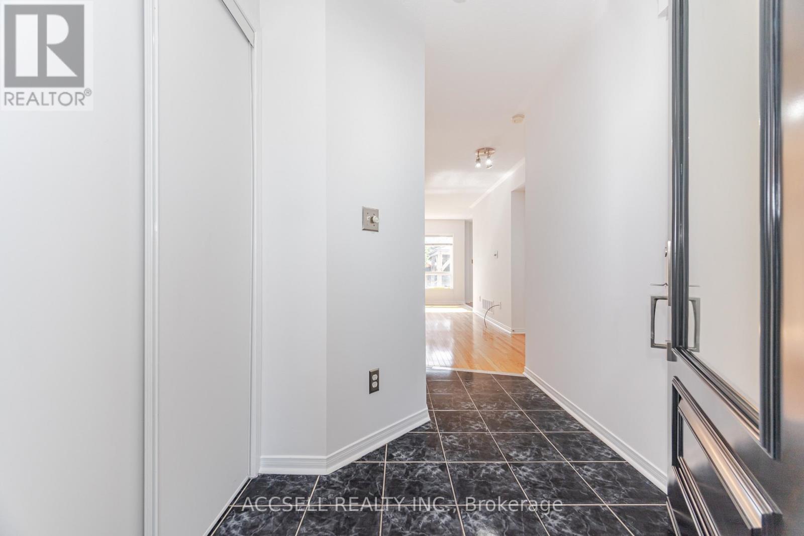Photo 43 of 188 Deepsprings Crescent, Vaughan ON