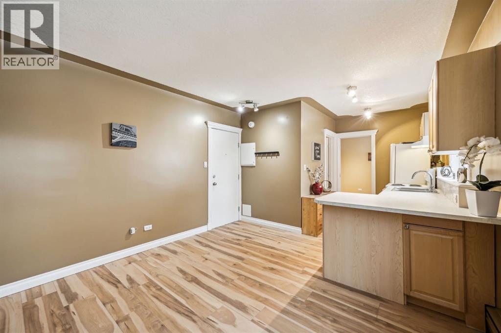 Single Family House for Sale in    Street SW Mission Calgary 