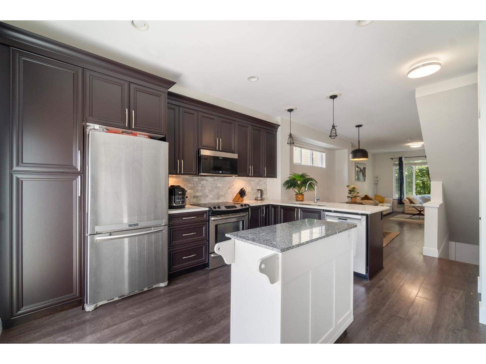 Photo 11 of 9 19180 65 Avenue, Surrey BC