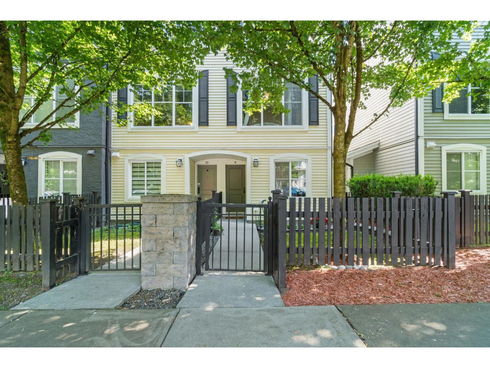 Photo 1 of 9 19180 65 Avenue, Surrey BC