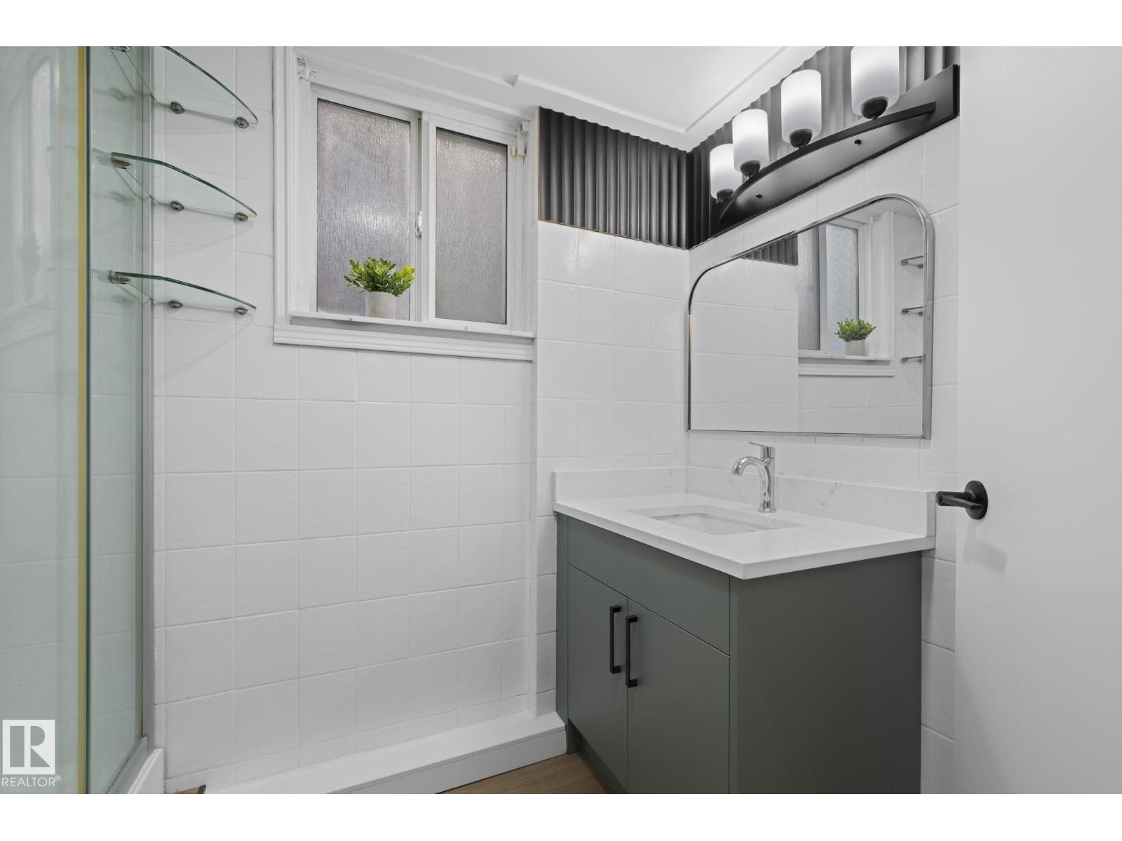 Photo 27 of 12822 70 St Nw, Edmonton AB