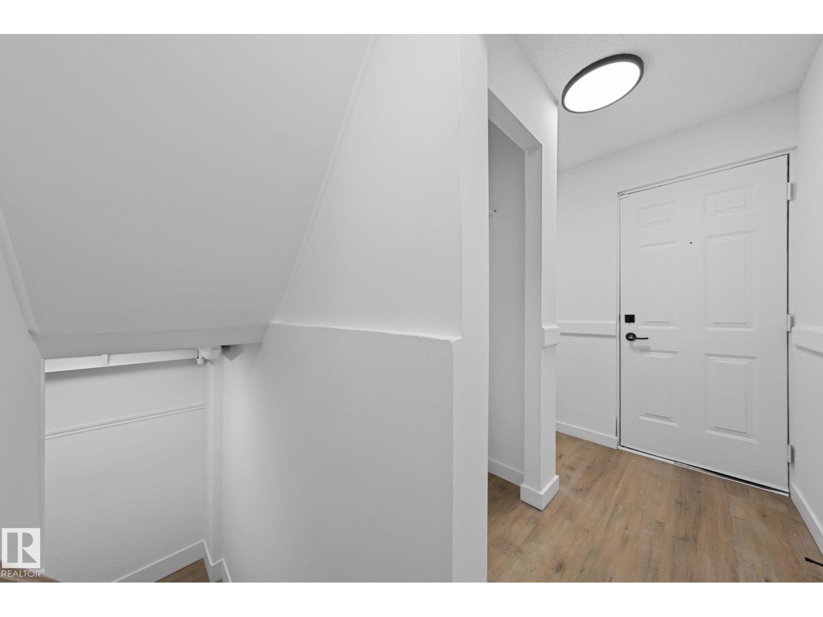 Photo 20 of 12822 70 St Nw, Edmonton AB