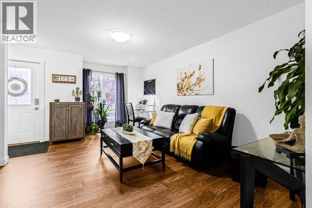 Photo 1 of 1006 2445 Kingsland Road Se, Airdrie AB