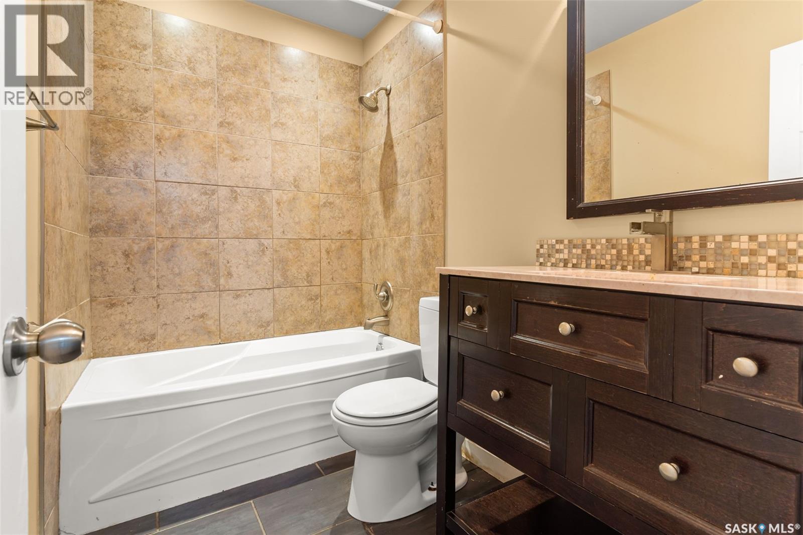 Photo 13 of 6 Stapleford Crescent, Regina SK