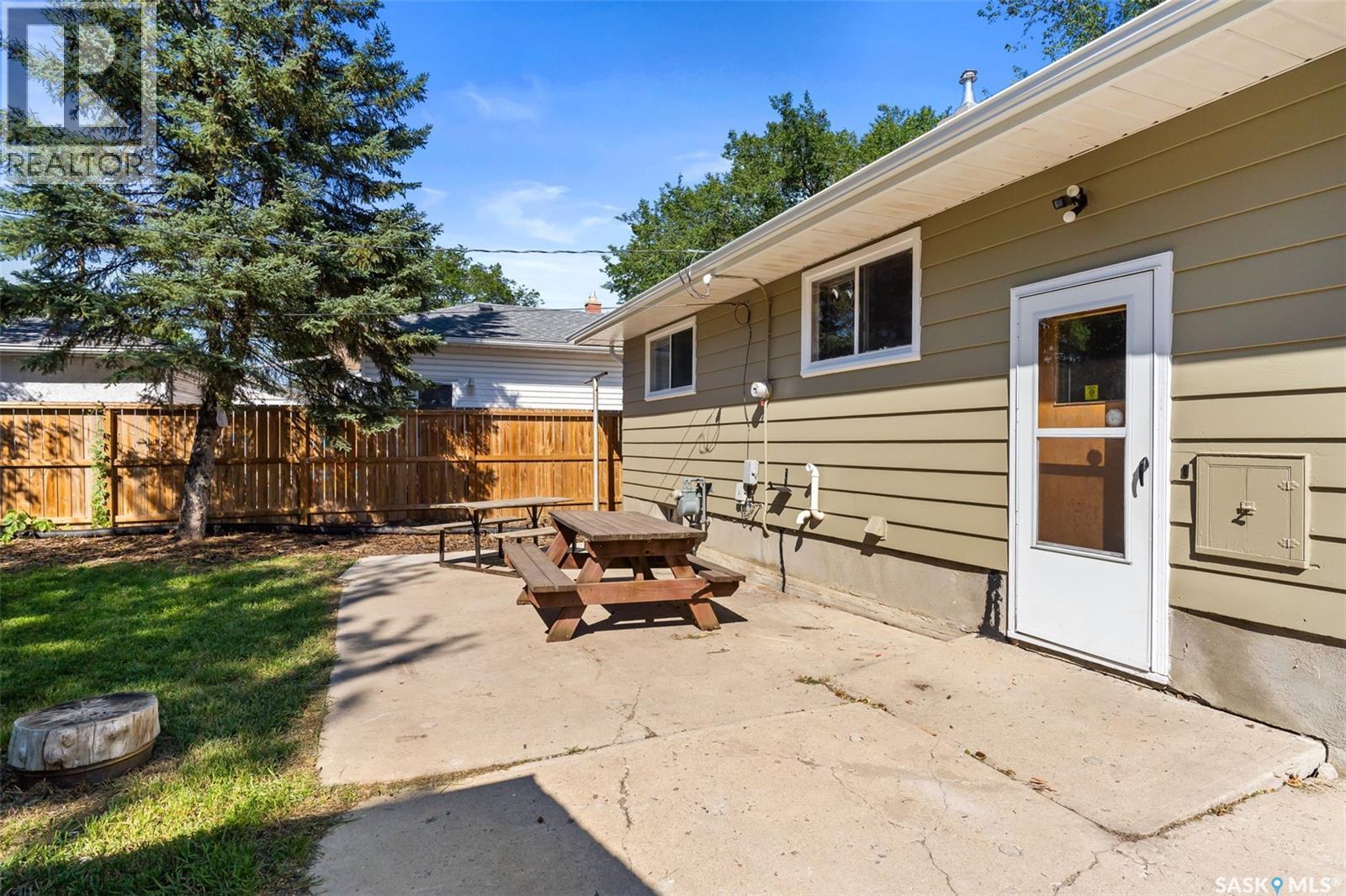 Photo 27 of 6 Stapleford Crescent, Regina SK