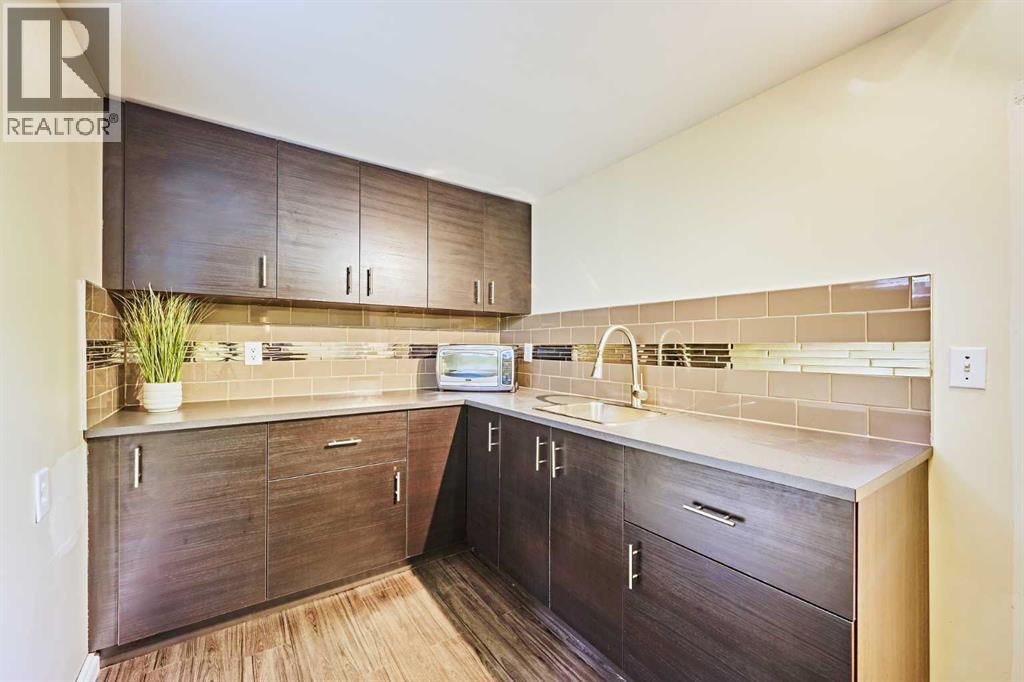 Single Family House Bungalow for Sale in  Kentish Drive SW Kingsland Calgary 