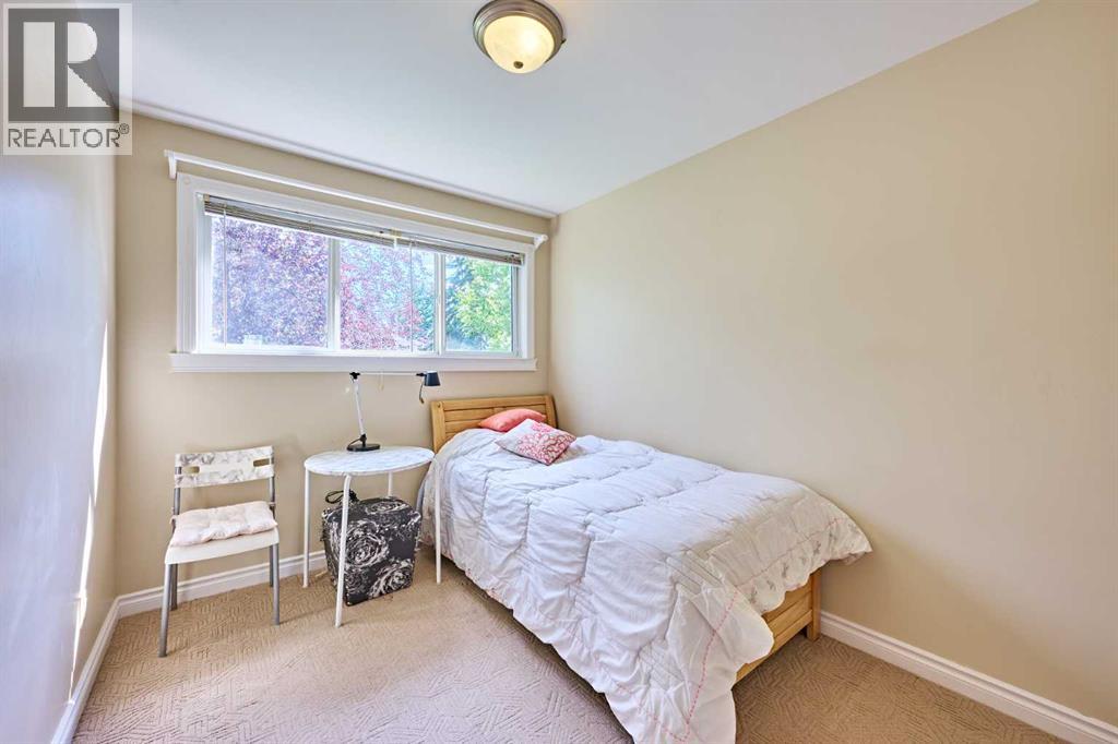 Single Family House Bungalow for Sale in  Kentish Drive SW Kingsland Calgary 