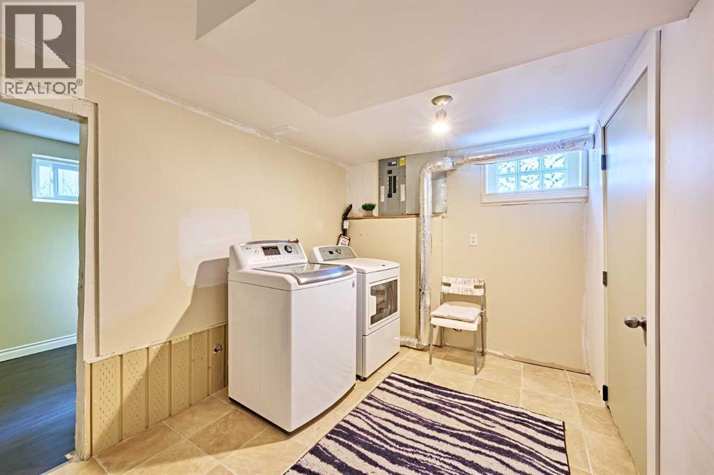 Single Family House Bungalow for Sale in  Kentish Drive SW Kingsland Calgary 