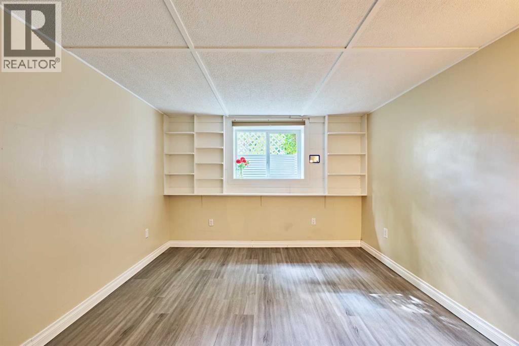 Single Family House Bungalow for Sale in  Kentish Drive SW Kingsland Calgary 
