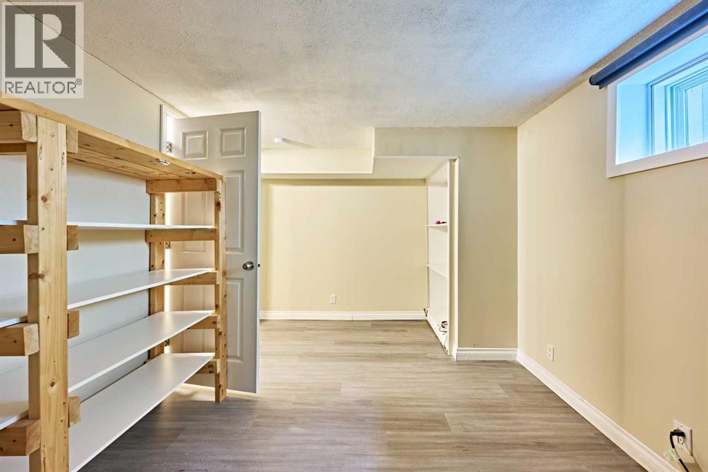 Single Family House Bungalow for Sale in  Kentish Drive SW Kingsland Calgary 