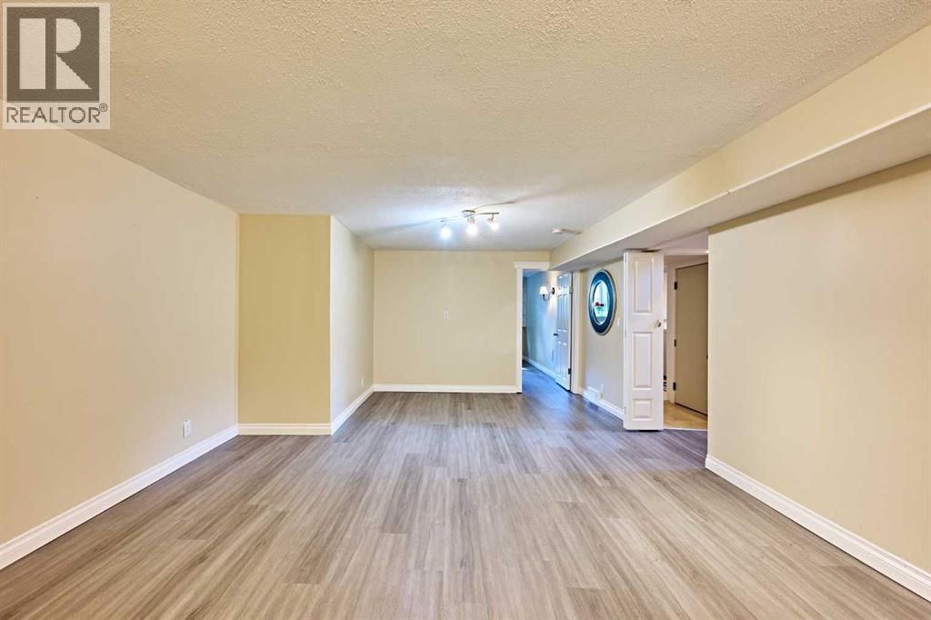 Single Family House Bungalow for Sale in  Kentish Drive SW Kingsland Calgary 