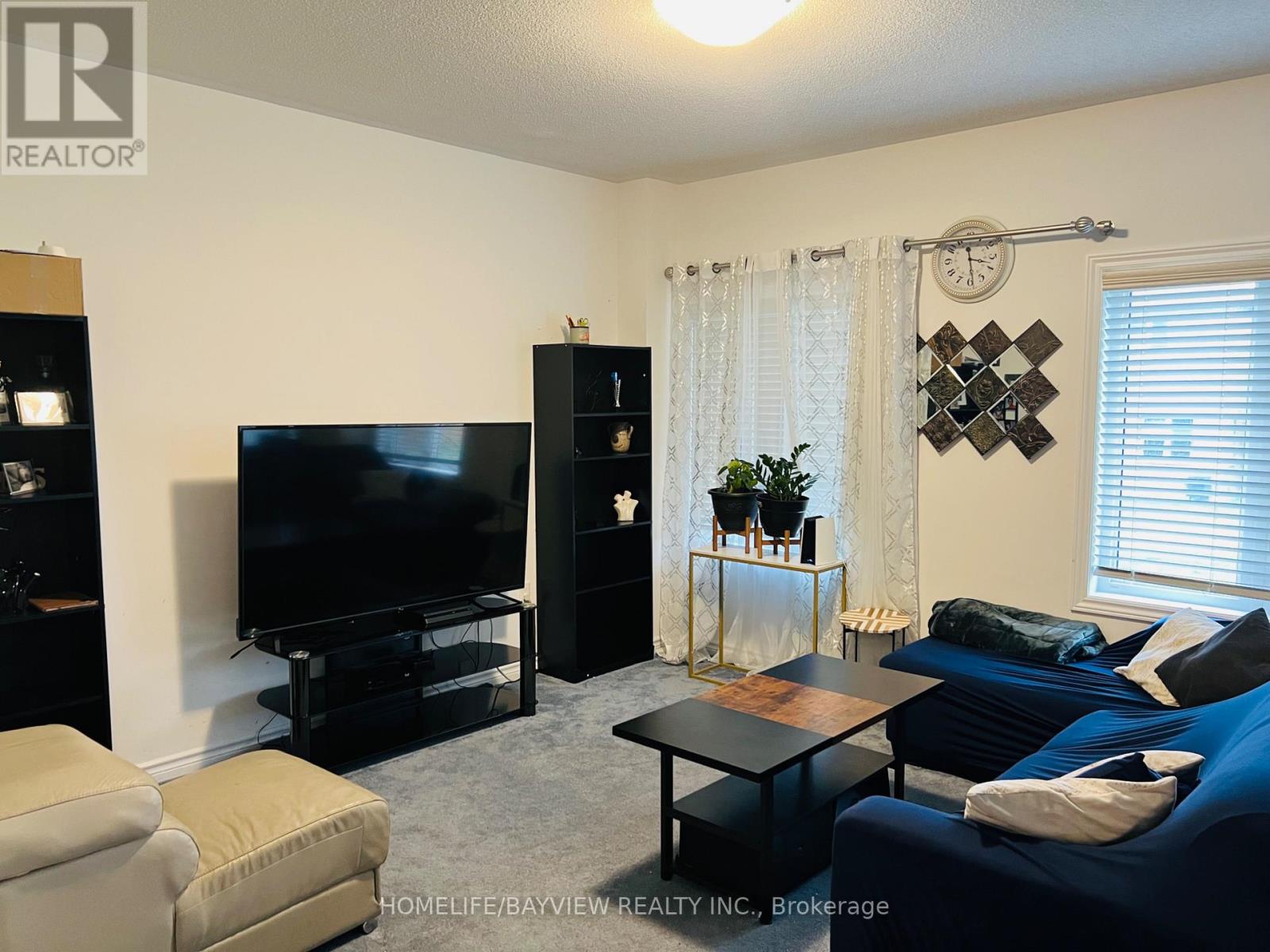 Photo 5 of 238 Ridley Crescent, Southgate ON