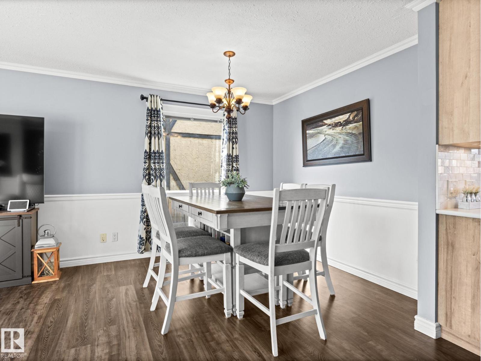 Photo 4 of 5506 59 St, Beaumont AB