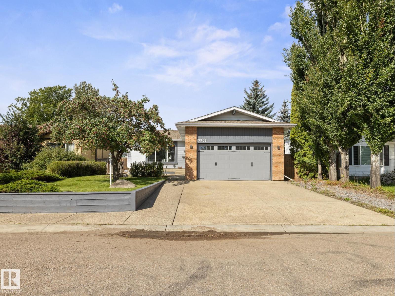 Photo 8 of 5506 59 St, Beaumont AB