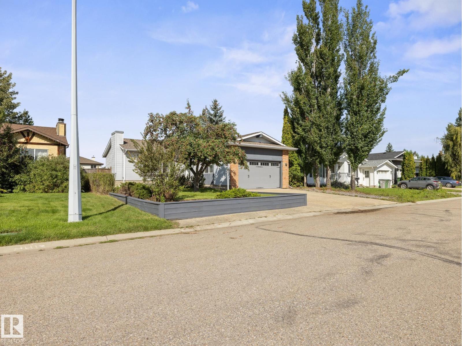 Photo 39 of 5506 59 St, Beaumont AB