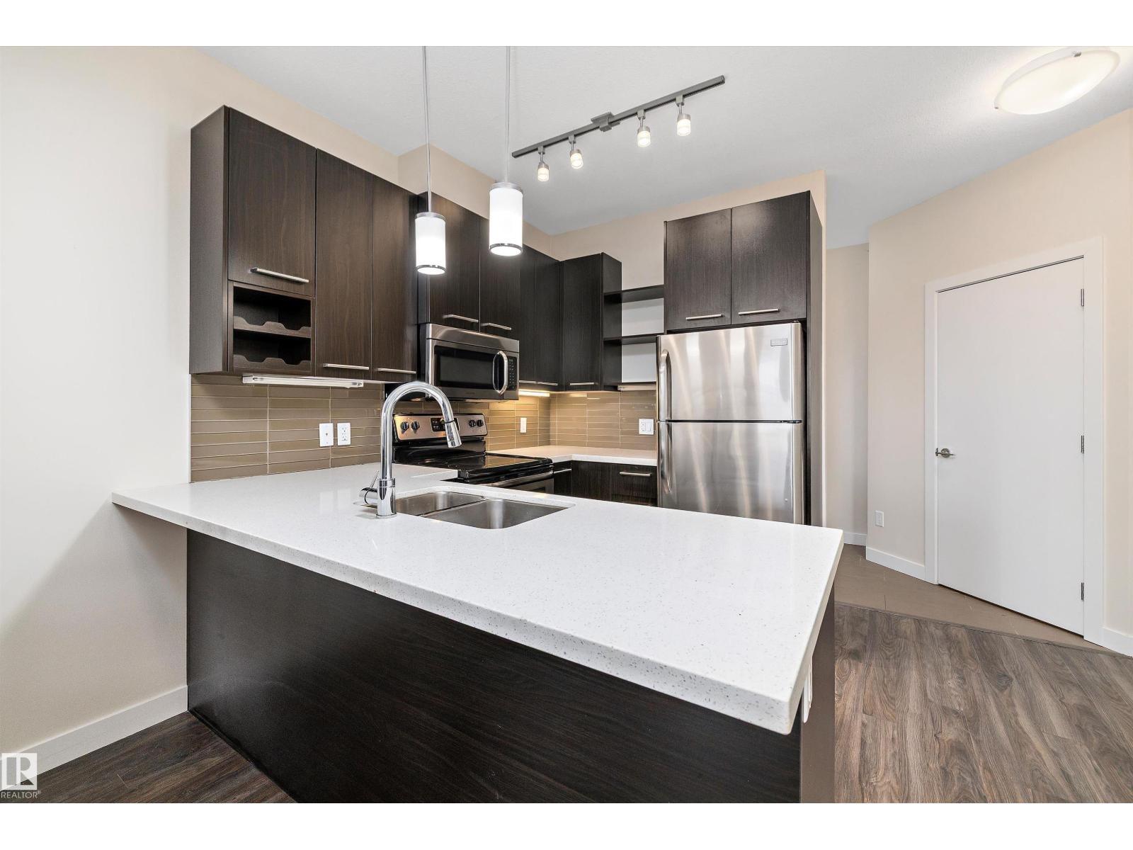 Photo 9 of 408 10418 81 Av Nw, Edmonton AB