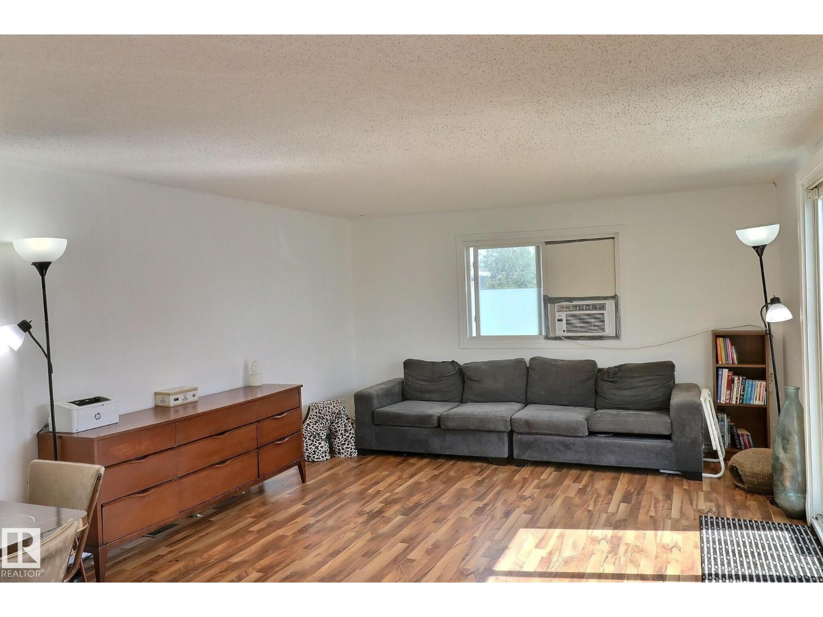 Photo 1 of 2522 West Port Rd Nw, Edmonton AB