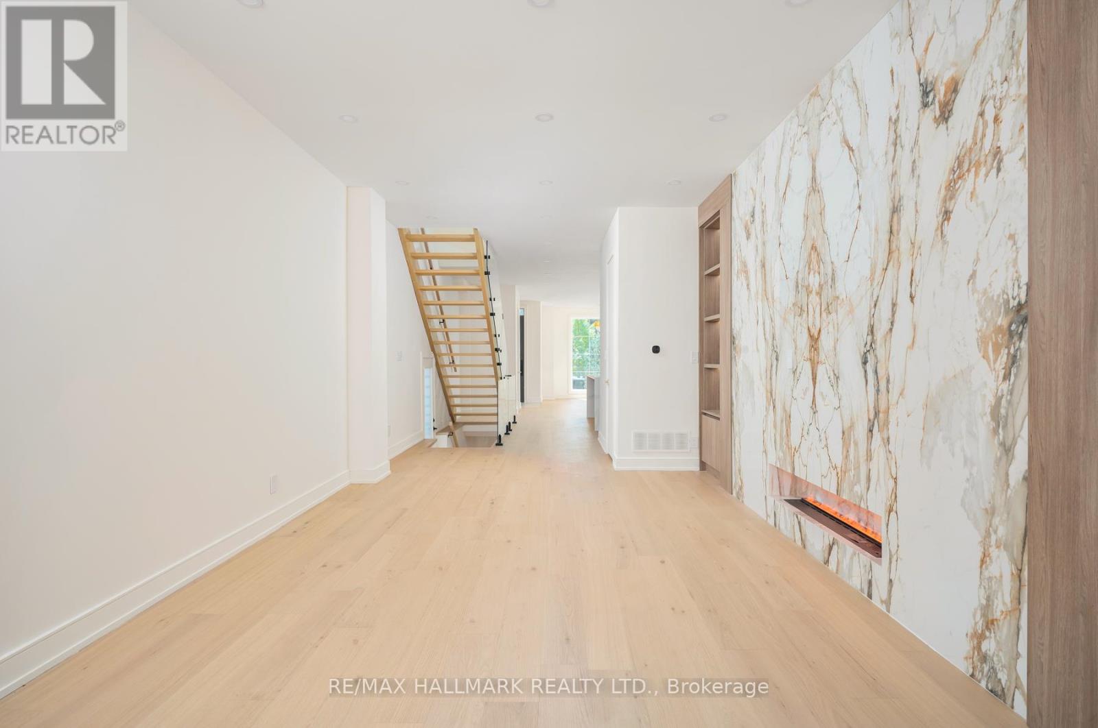 Photo 17 of 104 Newcastle Street, Toronto ON