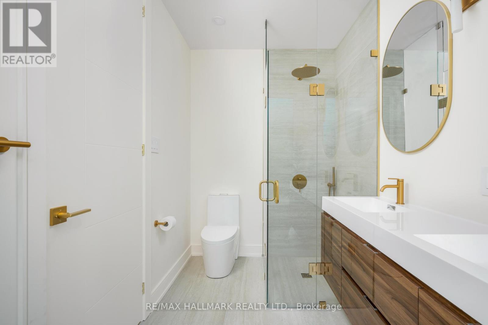 Photo 27 of 104 Newcastle Street, Toronto ON