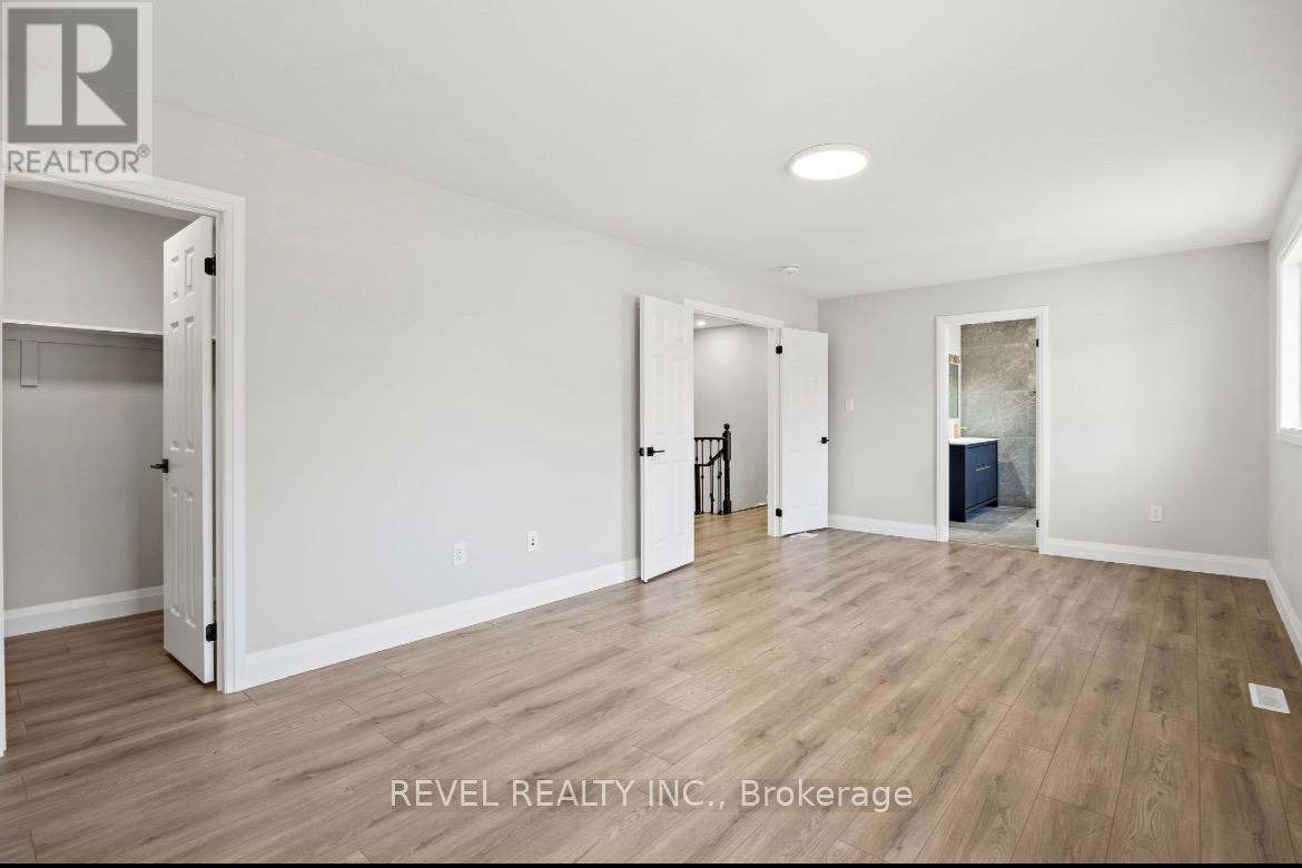 Photo 12 of Main 19 Masters Green Crescent, Brampton ON
