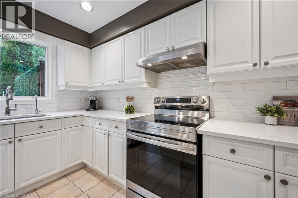 Photo 14 of 533 Rush Meadow Crescent, Kitchener ON
