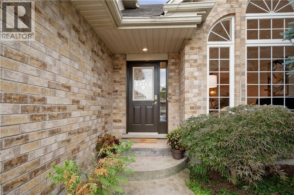 Photo 2 of 533 Rush Meadow Crescent, Kitchener ON