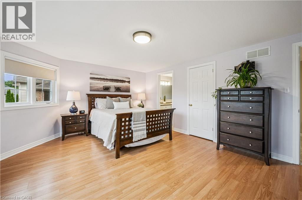 Photo 22 of 533 Rush Meadow Crescent, Kitchener ON