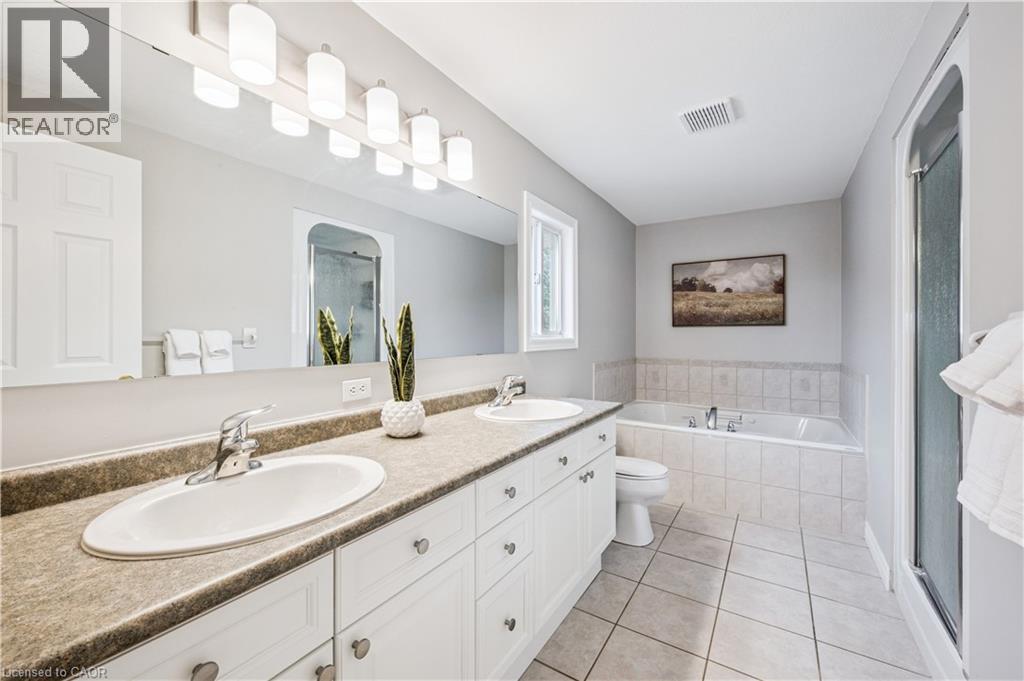 Photo 24 of 533 Rush Meadow Crescent, Kitchener ON
