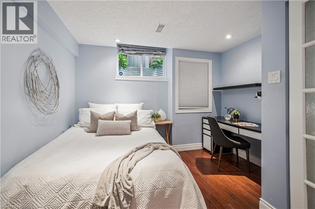Photo 33 of 533 Rush Meadow Crescent, Kitchener ON