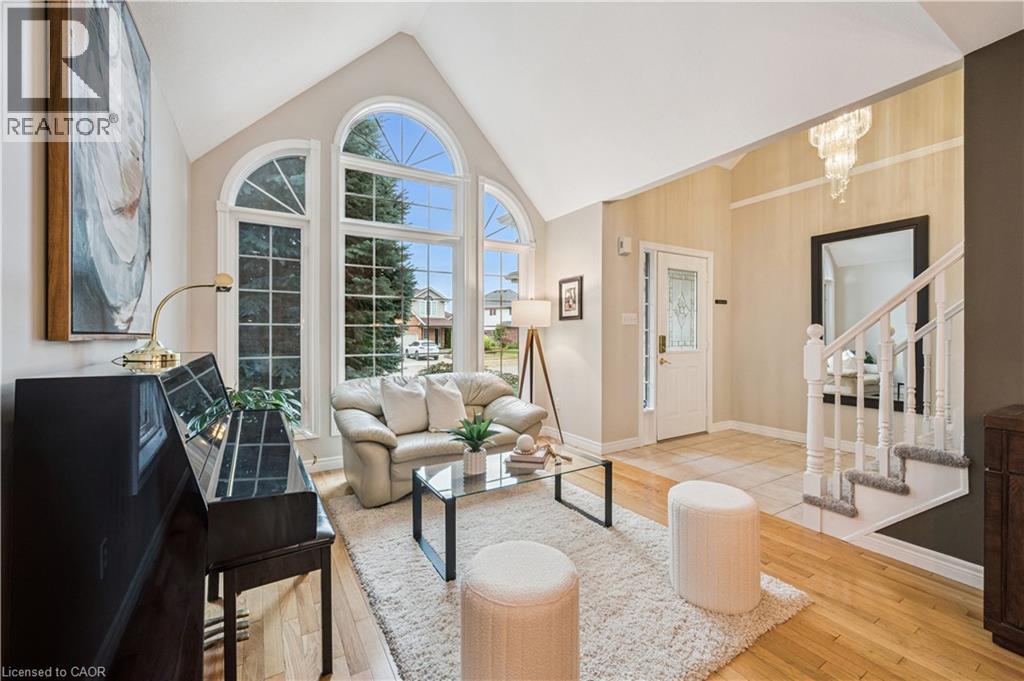 Photo 6 of 533 Rush Meadow Crescent, Kitchener ON