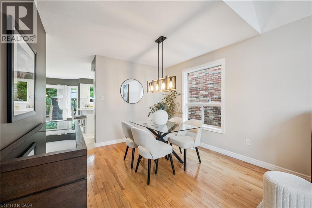 Photo 7 of 533 Rush Meadow Crescent, Kitchener ON