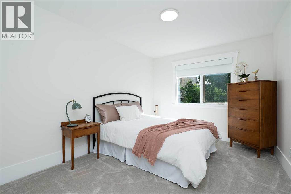 Single Family House for Sale in   Street NW Parkdale Calgary 