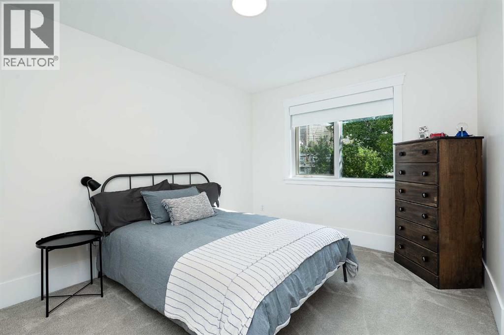 Single Family House for Sale in   Street NW Parkdale Calgary 