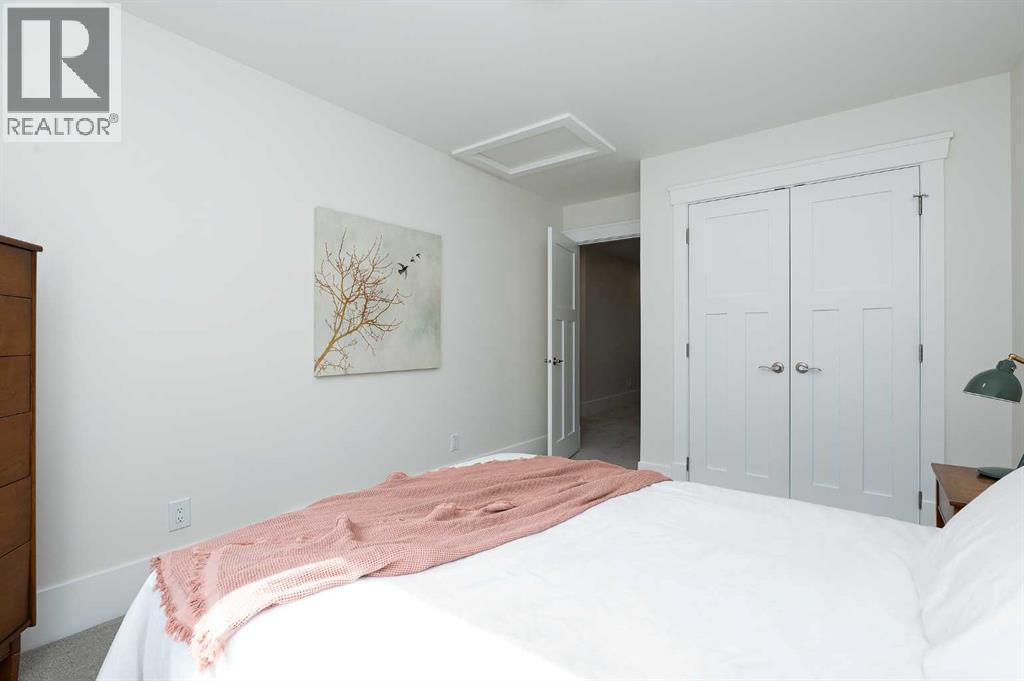 Single Family House for Sale in   Street NW Parkdale Calgary 