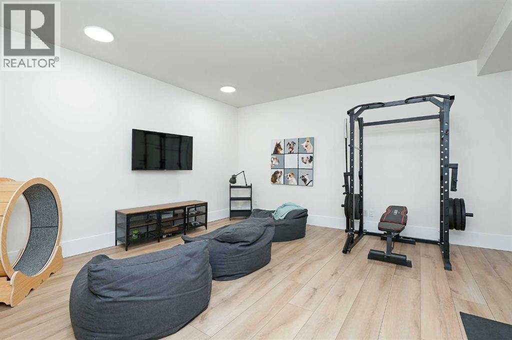 Single Family House for Sale in   Street NW Parkdale Calgary 