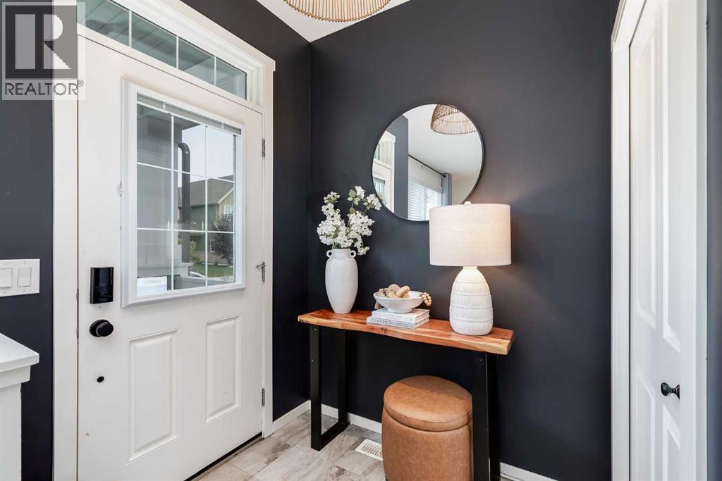 Photo 3 of 340 Kingsmere Way Se, Airdrie AB