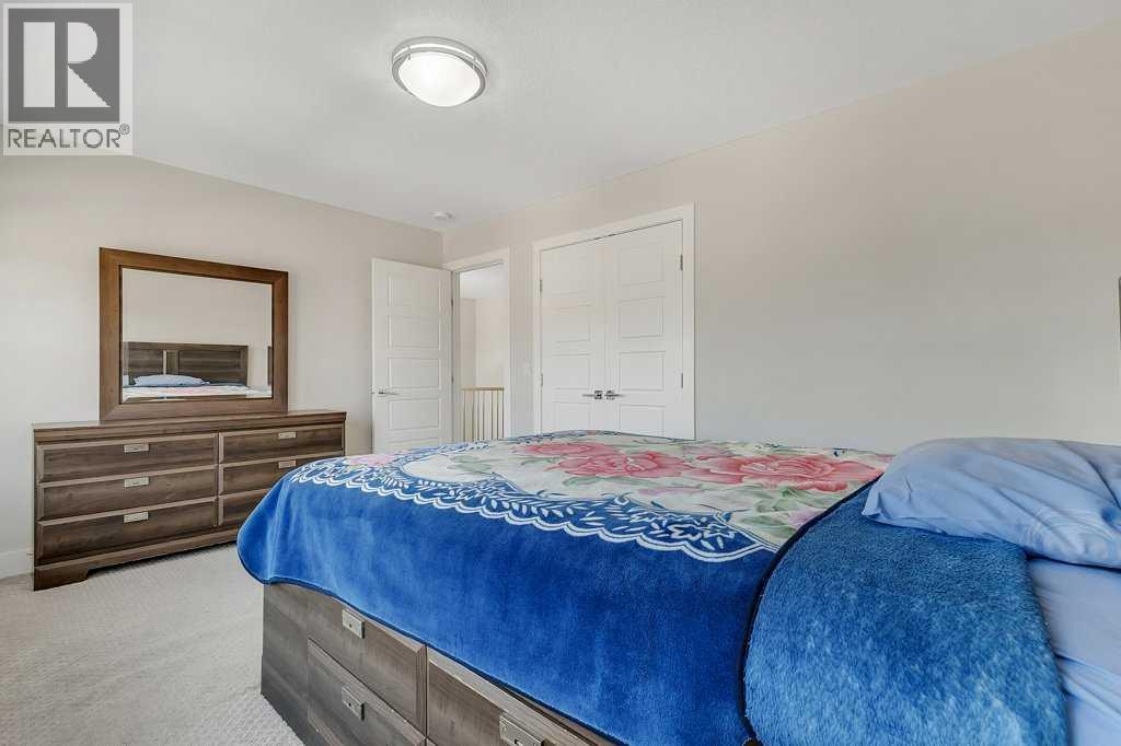 Photo 33 of 233 Kingsbury Close Se, Airdrie AB
