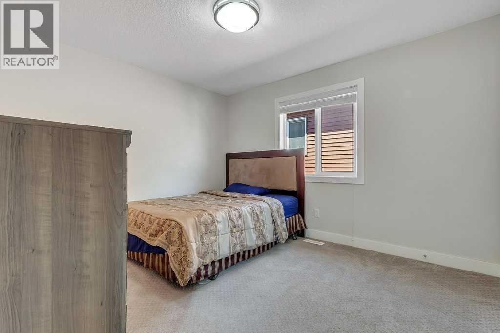 Photo 49 of 233 Kingsbury Close Se, Airdrie AB