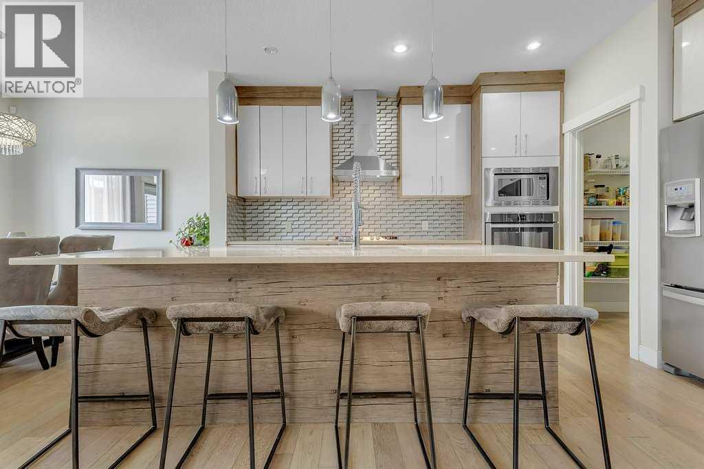 Photo 18 of 233 Kingsbury Close Se, Airdrie AB