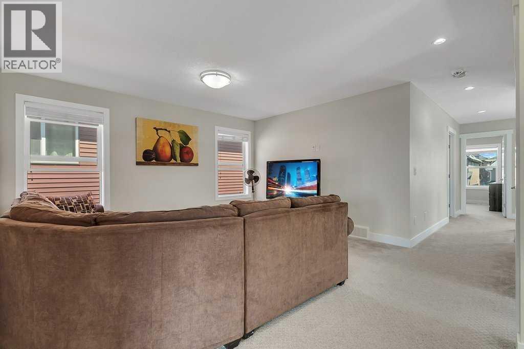 Photo 43 of 233 Kingsbury Close Se, Airdrie AB
